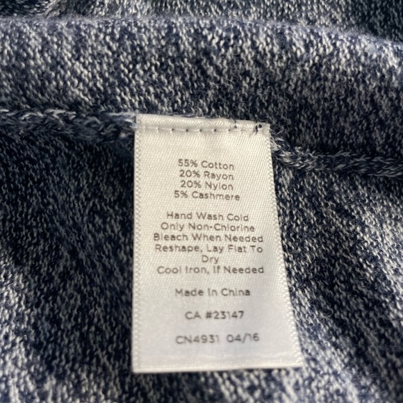 Fly away cardigan, navy/white marled color by Talbot, size M - Picture 4 of 6